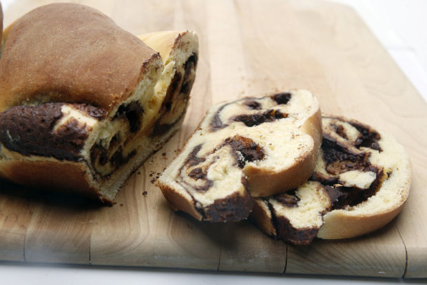 Making chocolate babka